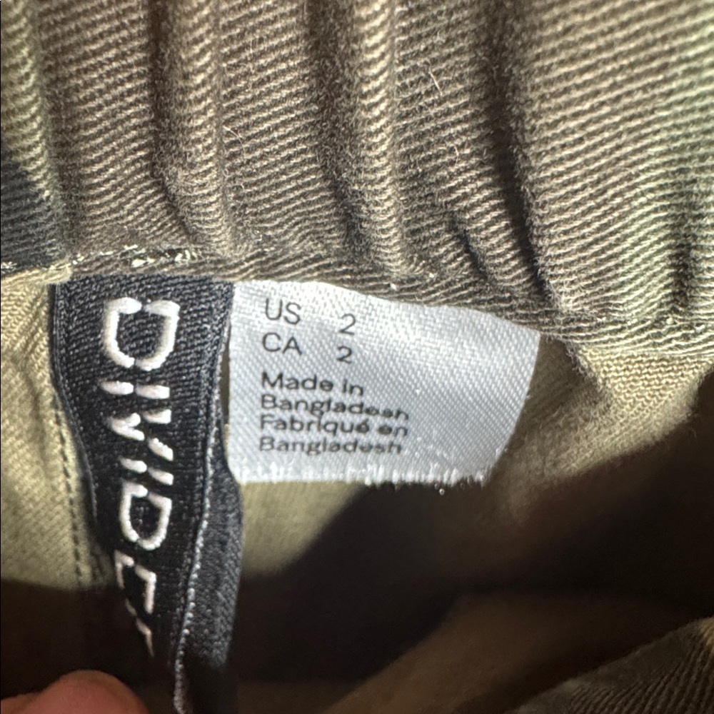 H&M Divided Camo Cargo Jogger Pants Elastic Waist Size 2 - Picture 6 of 11